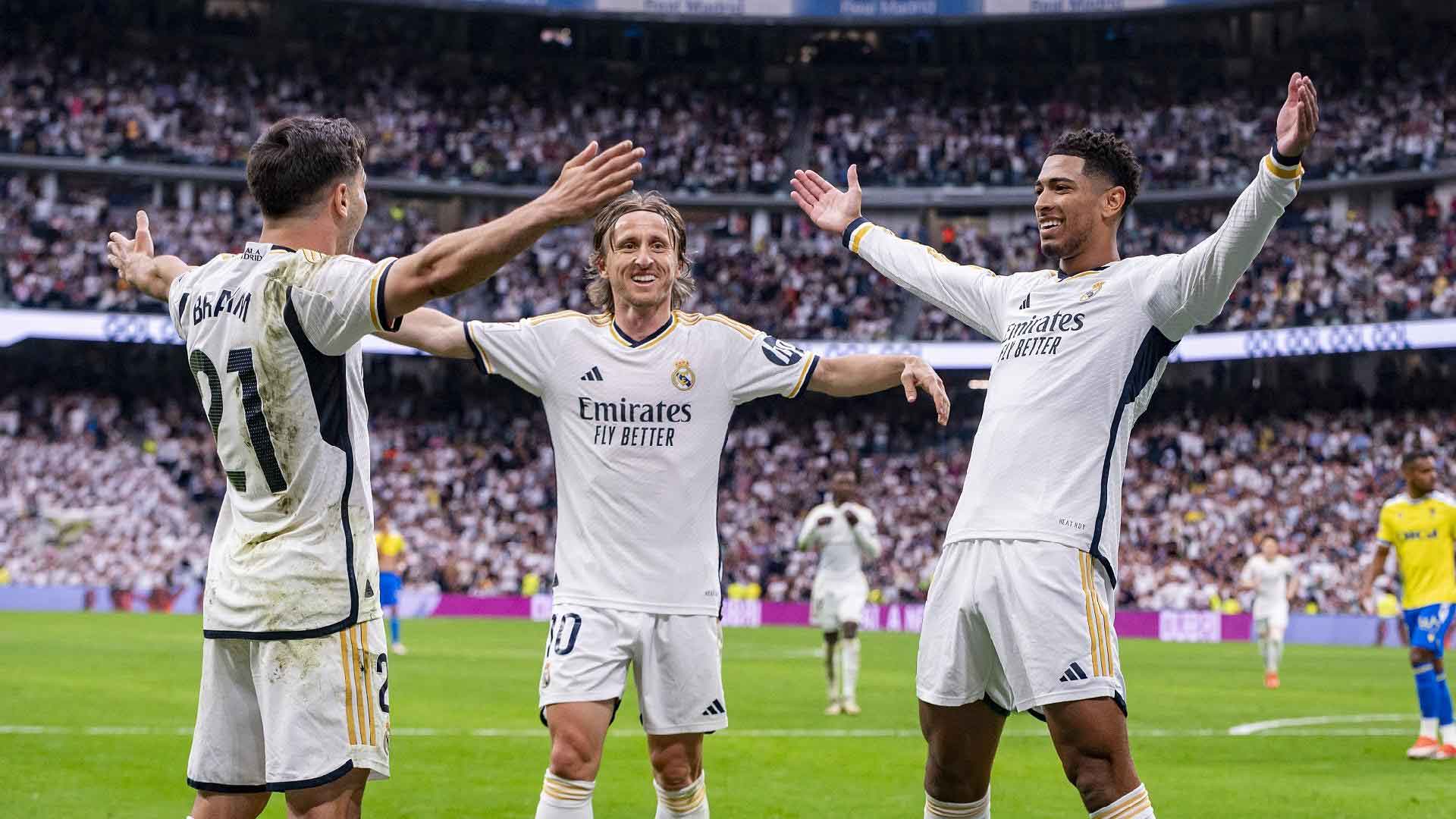 Real Madrid Pastikan 16 Besar Liga Champions Usai Menang 3-1 atas Porto