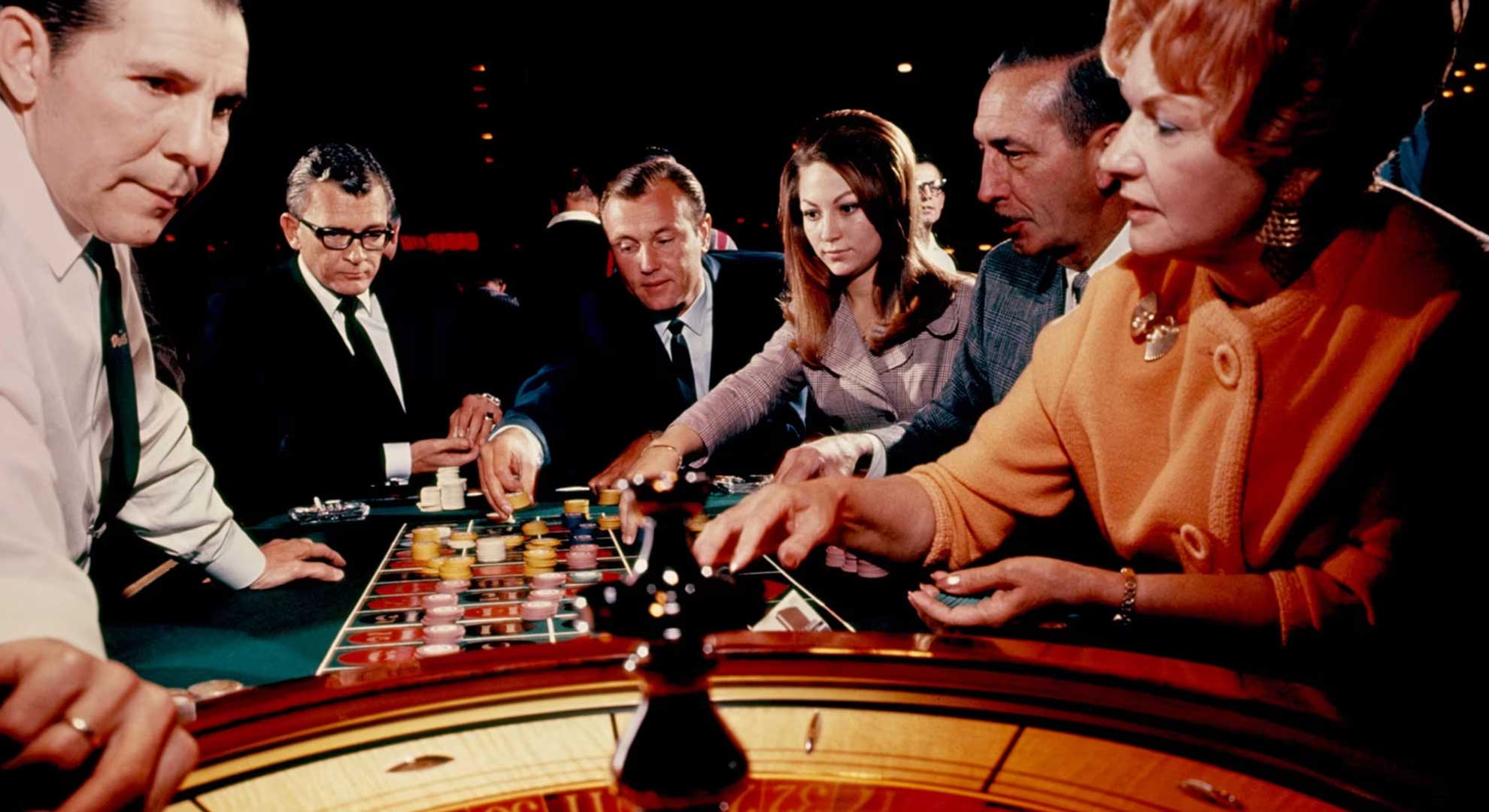 Live Casino vs Slot: Mana yang Lebih Seru?